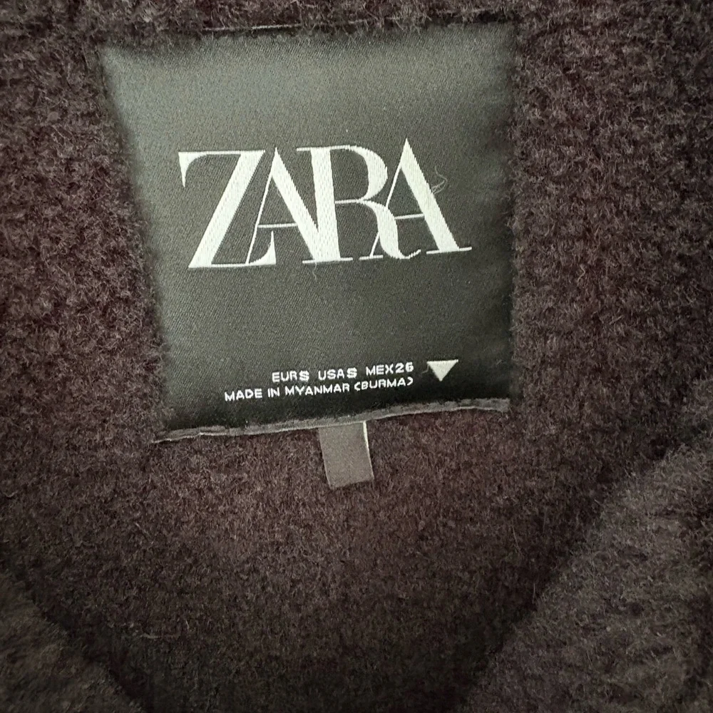Zara Black Bomber Jacket with Shearling Detail - Picture 9 of 9